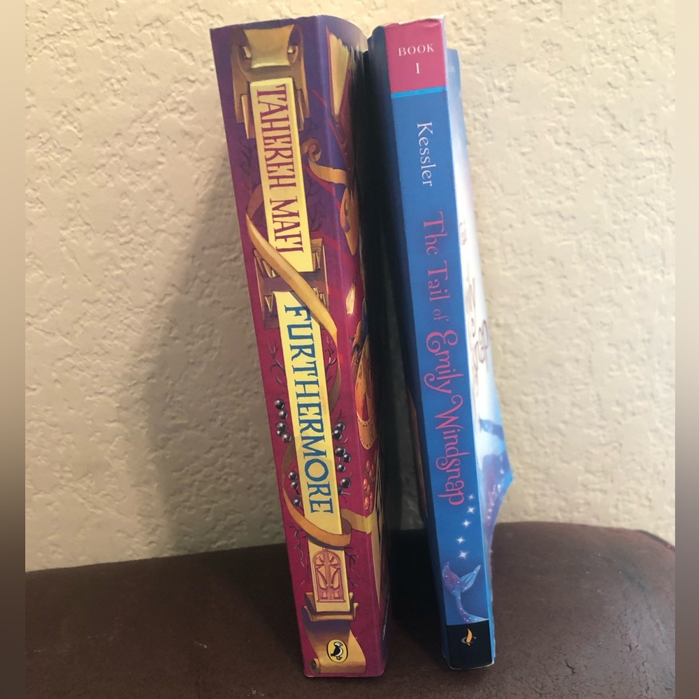 SOLD - Lot of 2 Fantasy Books - Paperback - Picture 3 of 5